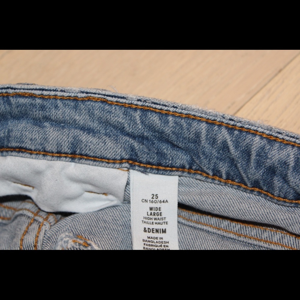 Jeans - Picture 3 of 3